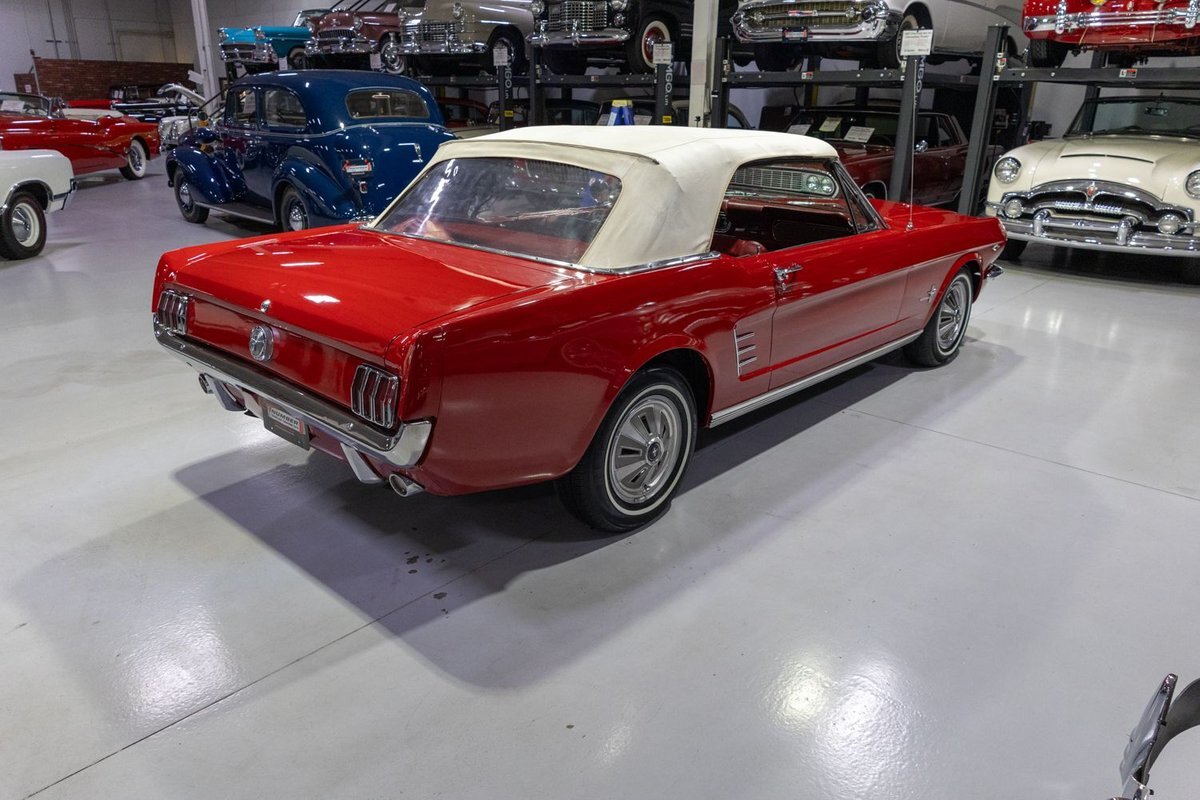 Ford-Mustang-1966-Convertible-32