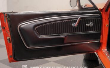 Ford-Mustang-1966-Convertible-33