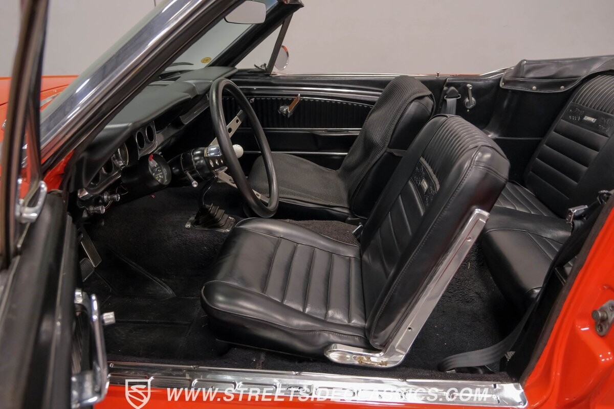 Ford-Mustang-1966-Convertible-34