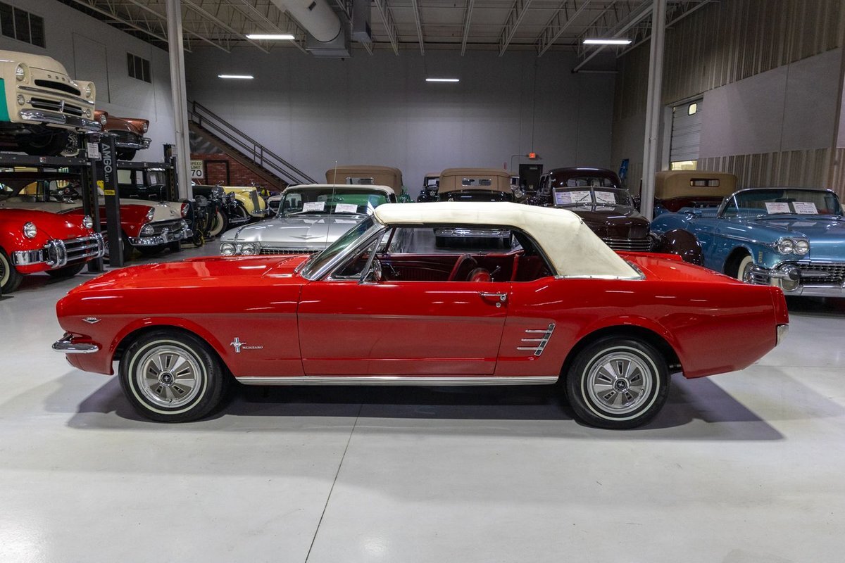 Ford-Mustang-1966-Convertible-35
