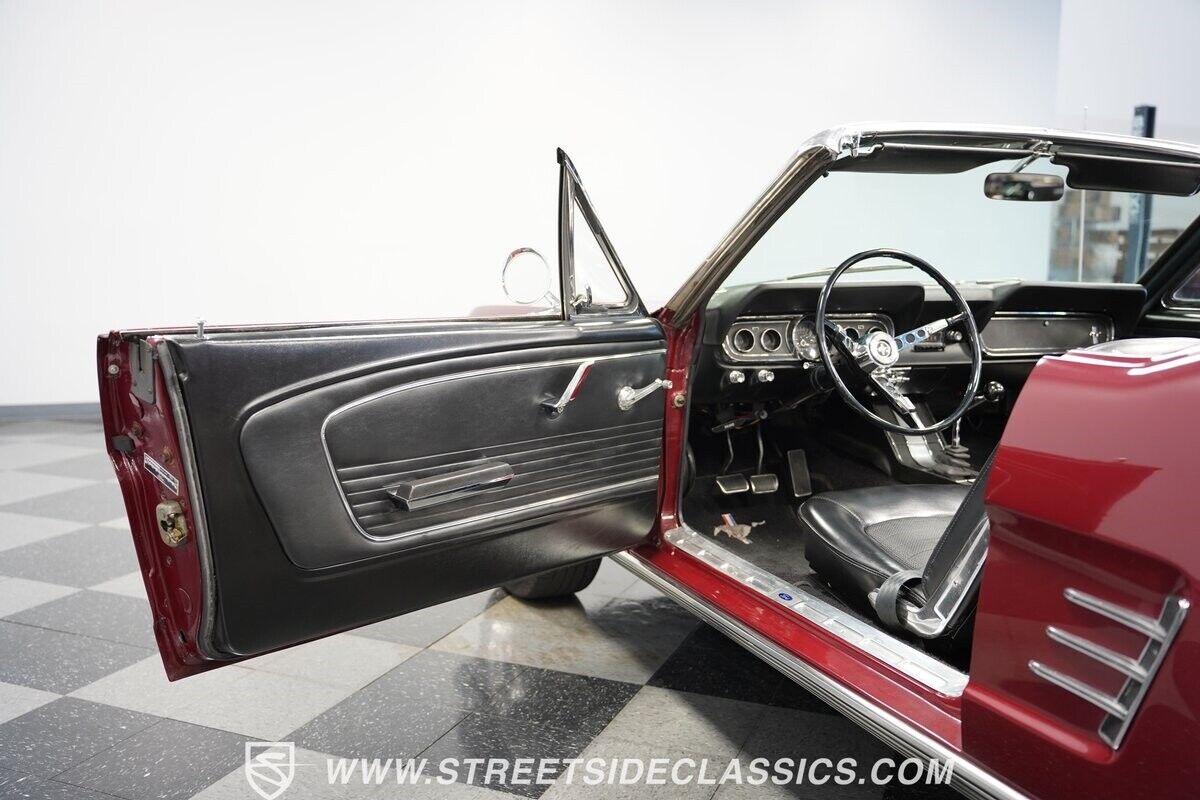 Ford-Mustang-1966-Convertible-36