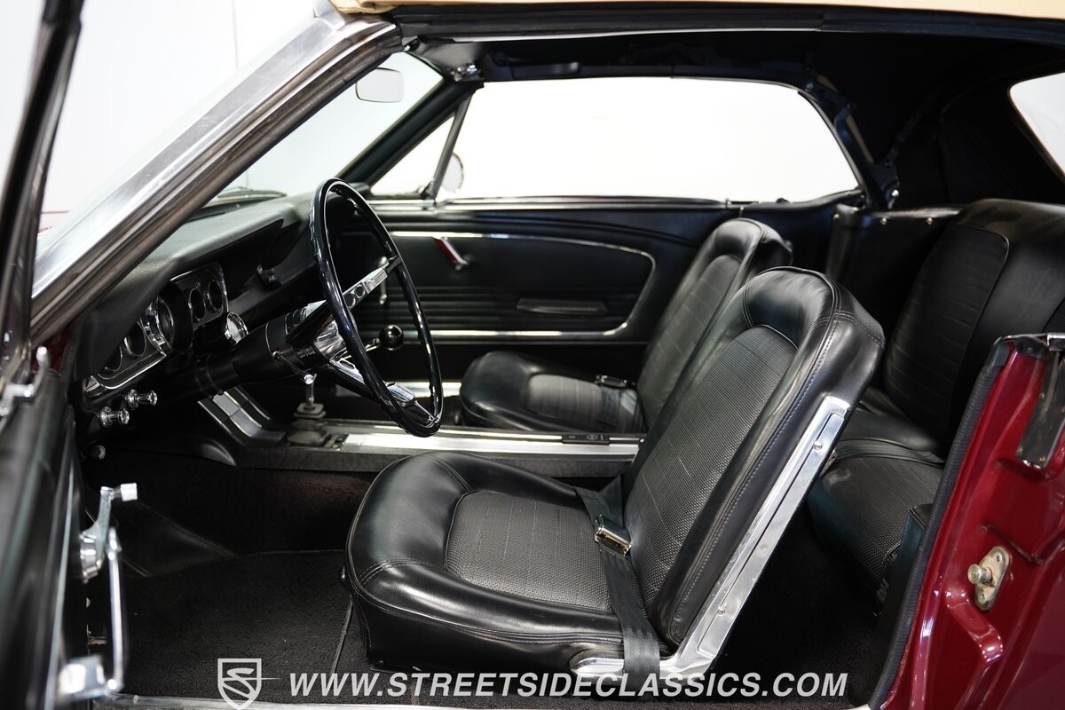 Ford-Mustang-1966-Convertible-38