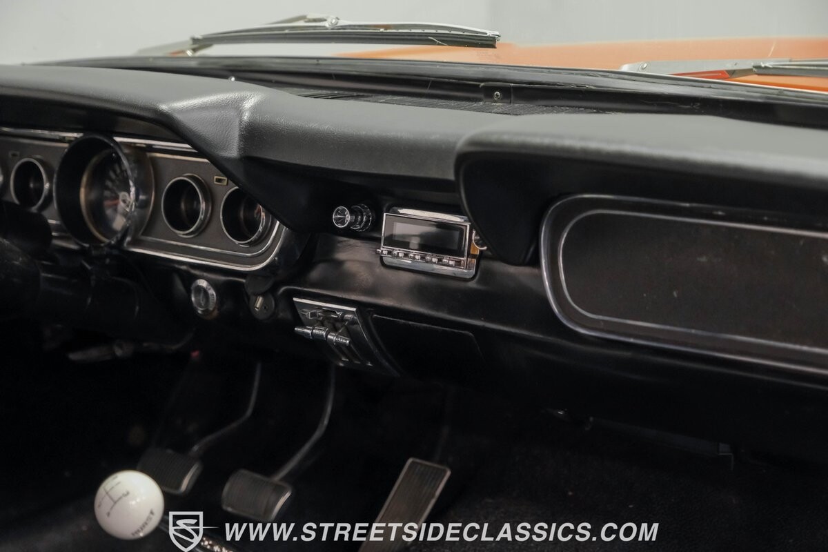 Ford-Mustang-1966-Convertible-38