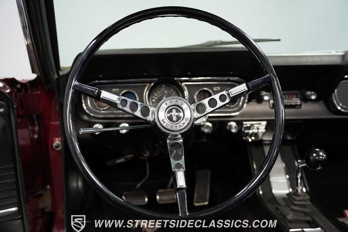 Ford-Mustang-1966-Convertible-39
