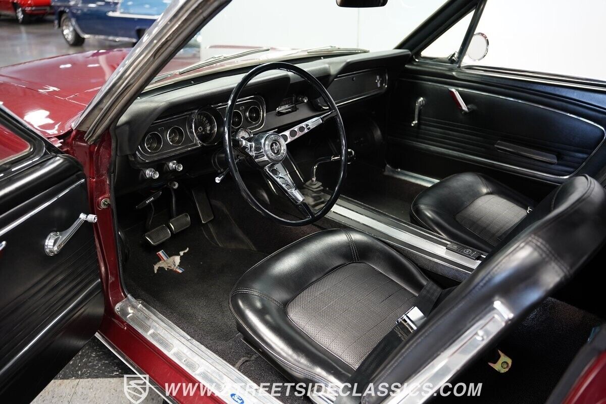 Ford-Mustang-1966-Convertible-4
