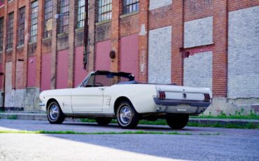 Ford-Mustang-1966-Convertible-4