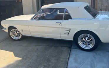 Ford-Mustang-1966-Convertible