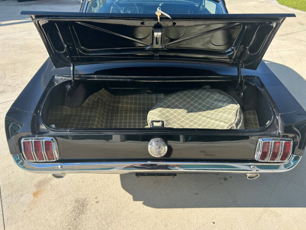 Ford-Mustang-1966-Convertible-7