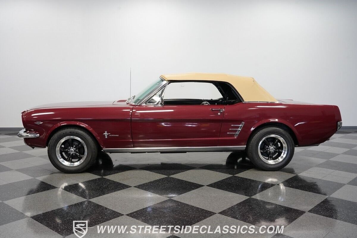 Ford-Mustang-1966-Convertible-7
