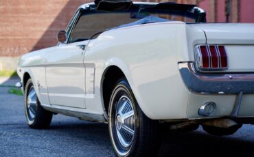 Ford-Mustang-1966-Convertible-7