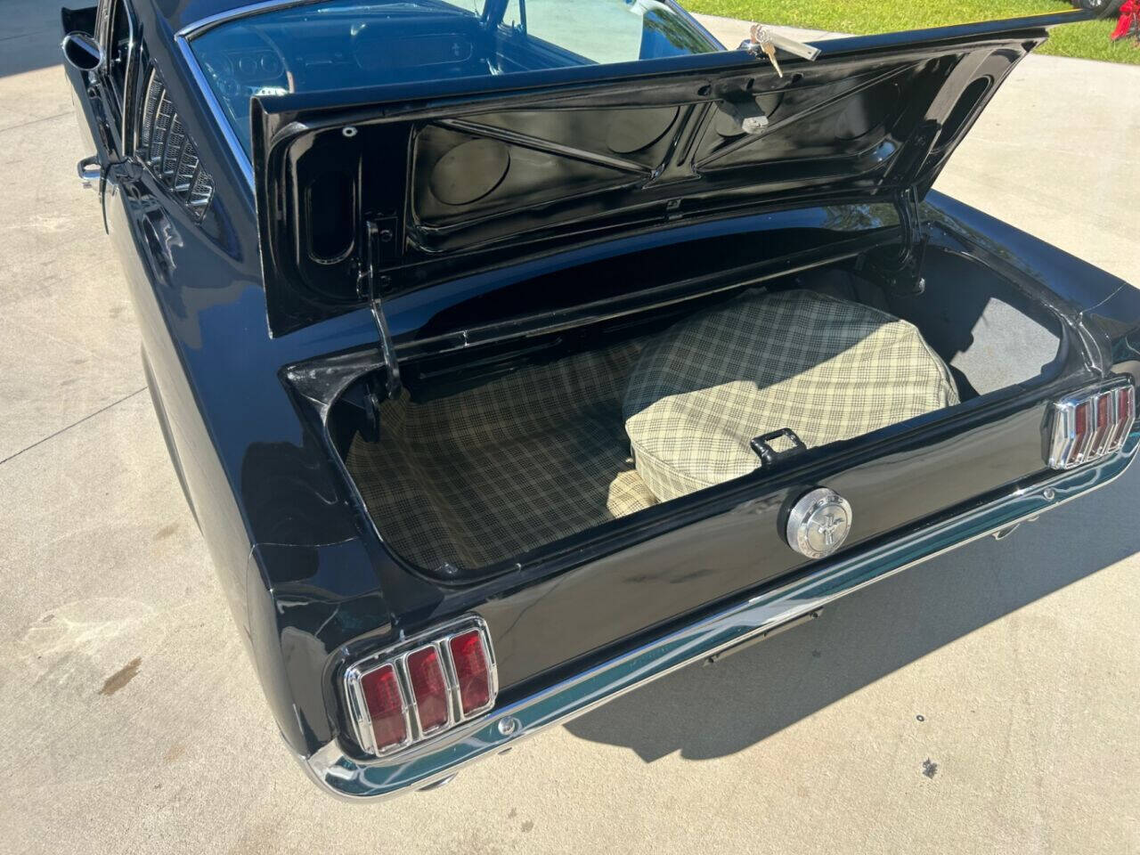 Ford-Mustang-1966-Convertible-8