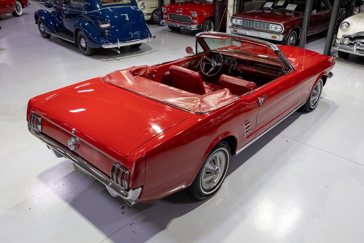 Ford-Mustang-1966-Convertible-8