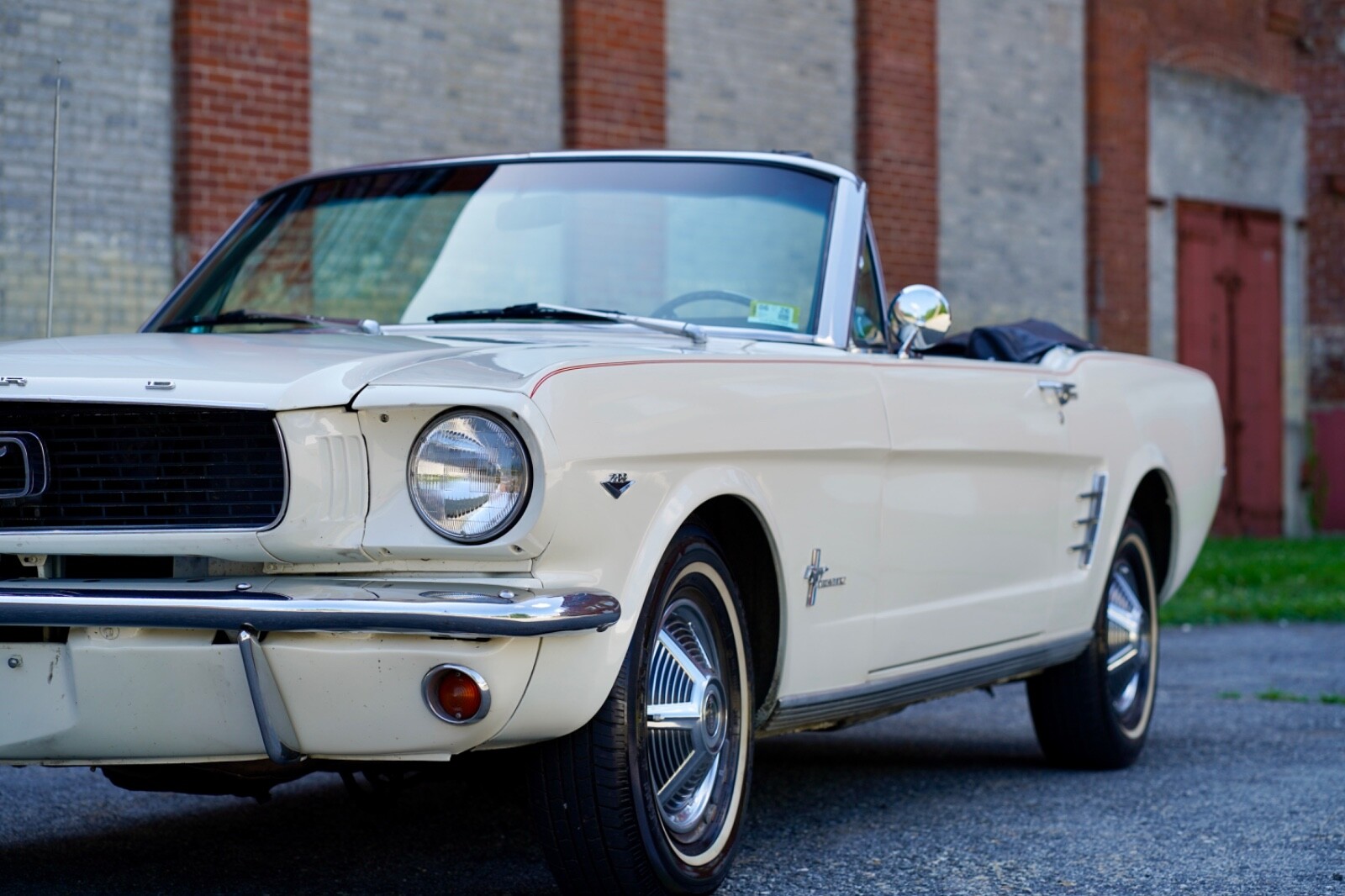 Ford-Mustang-1966-Convertible-8
