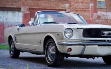 Ford-Mustang-1966-Convertible-9