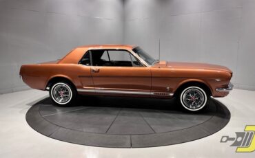 Ford-Mustang-1966-Coupe-10