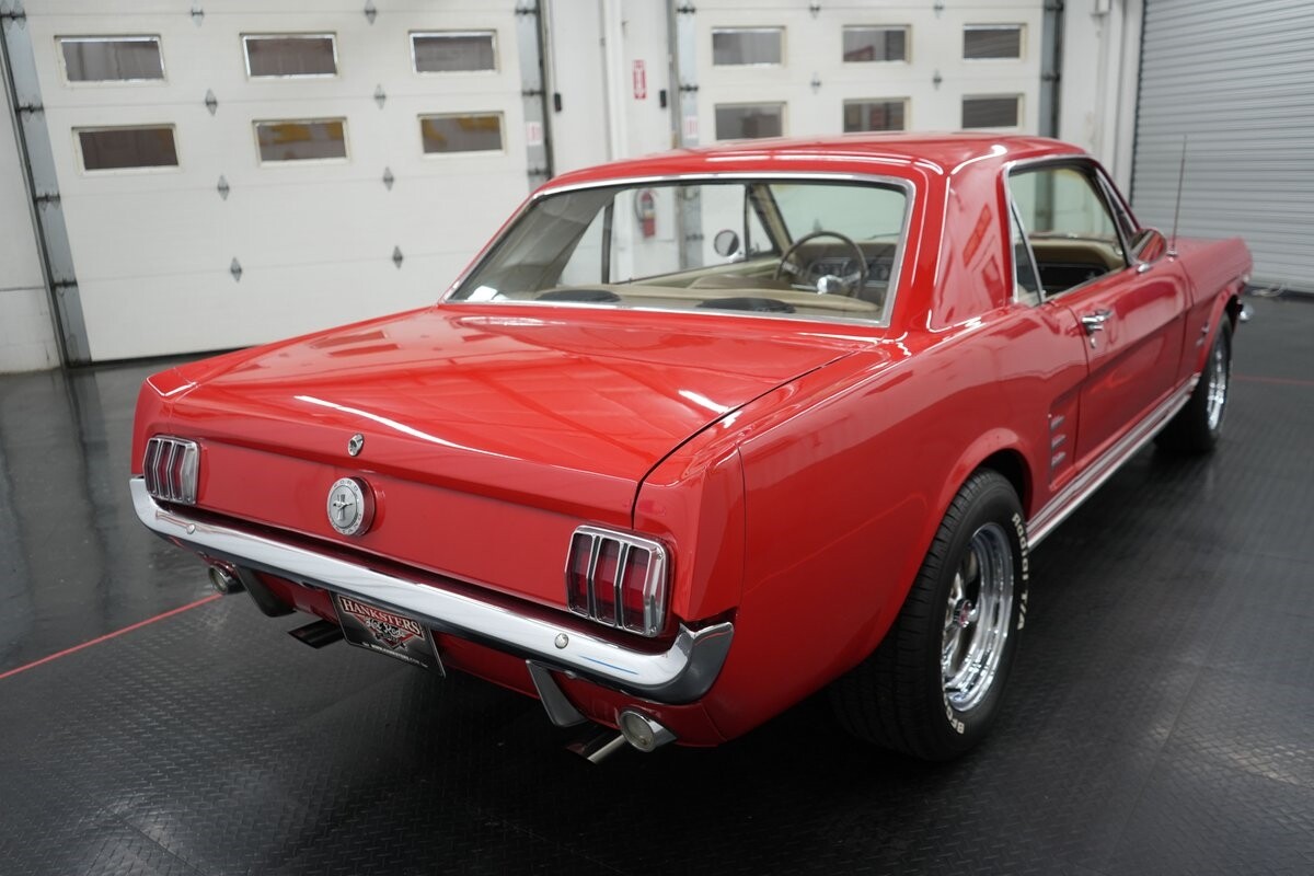 Ford-Mustang-1966-Coupe-15