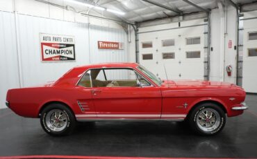 Ford-Mustang-1966-Coupe-17