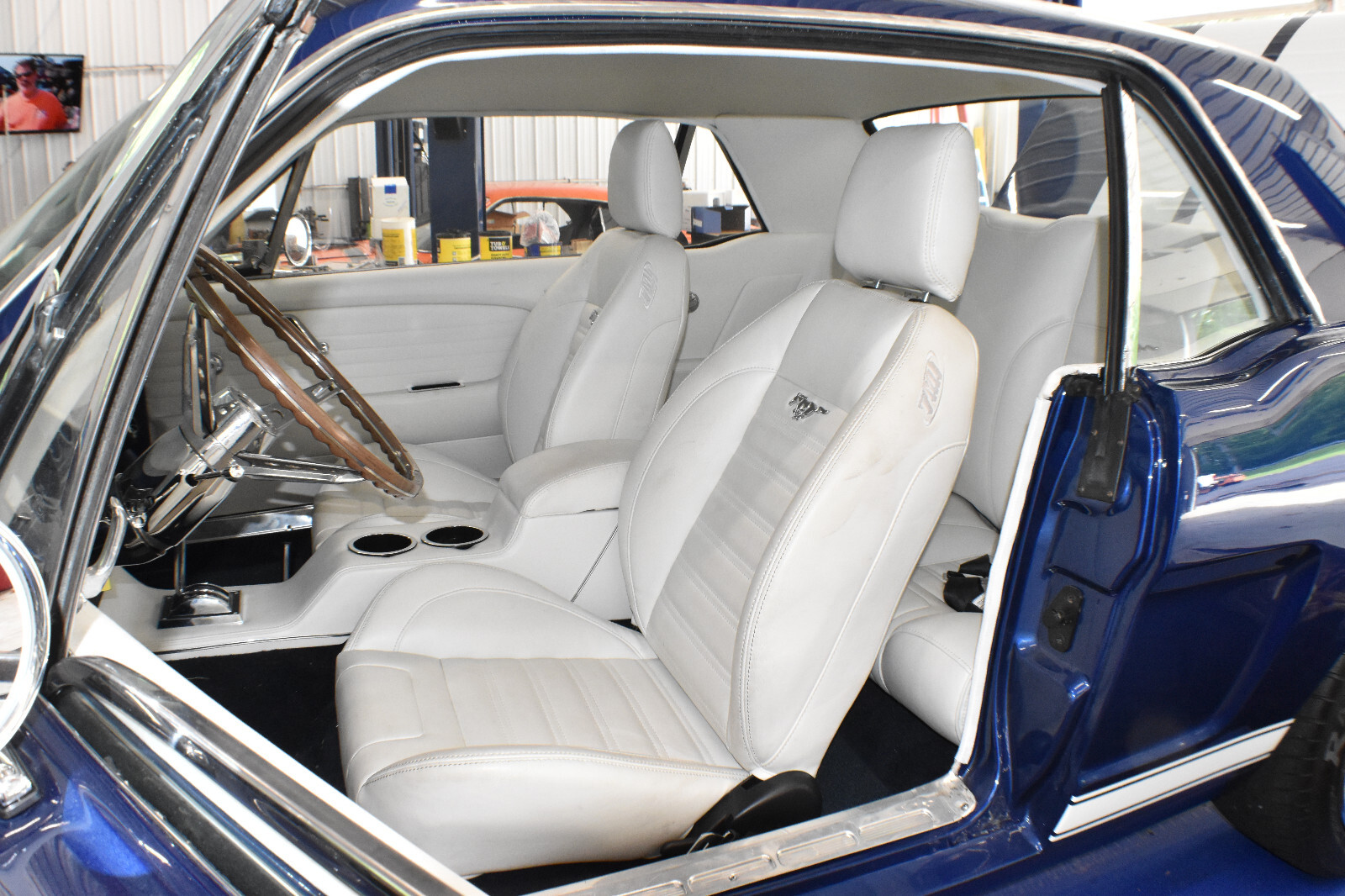 Ford-Mustang-1966-Coupe-19