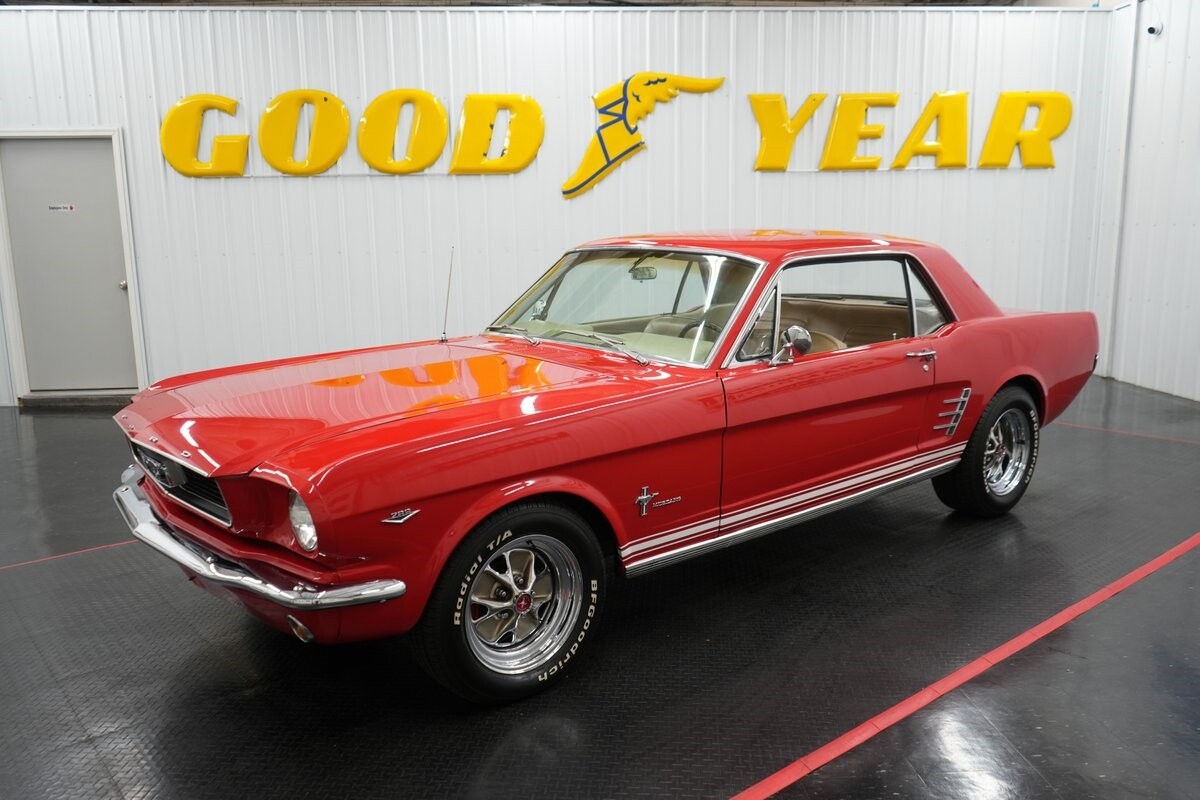 Ford-Mustang-1966-Coupe-2