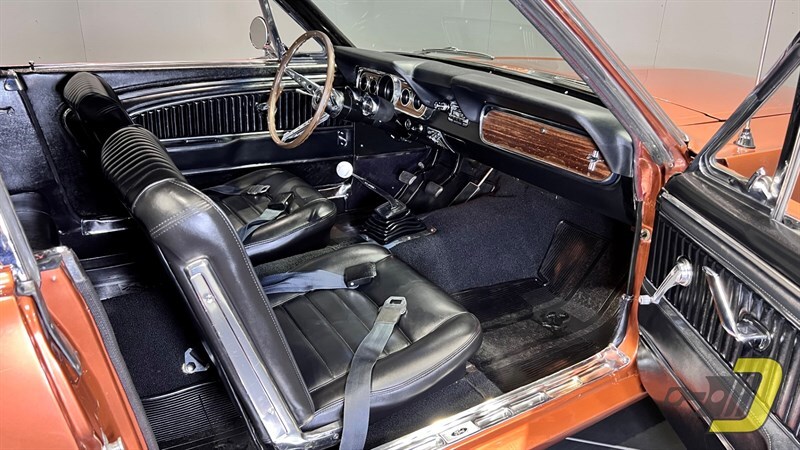 Ford-Mustang-1966-Coupe-37