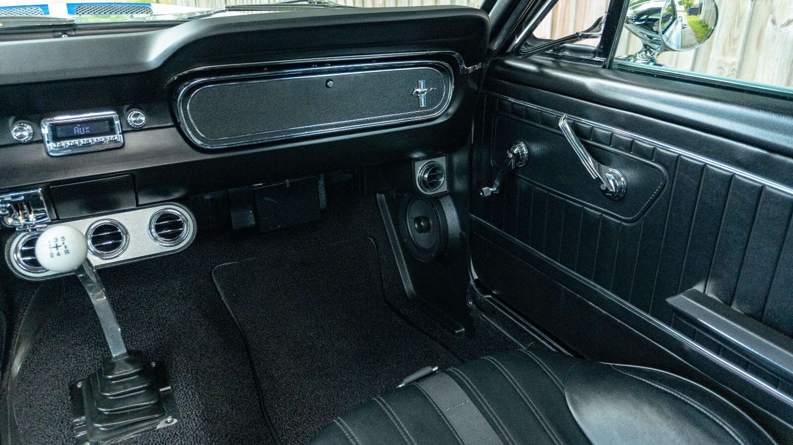 Ford-Mustang-1966-Coupe-37