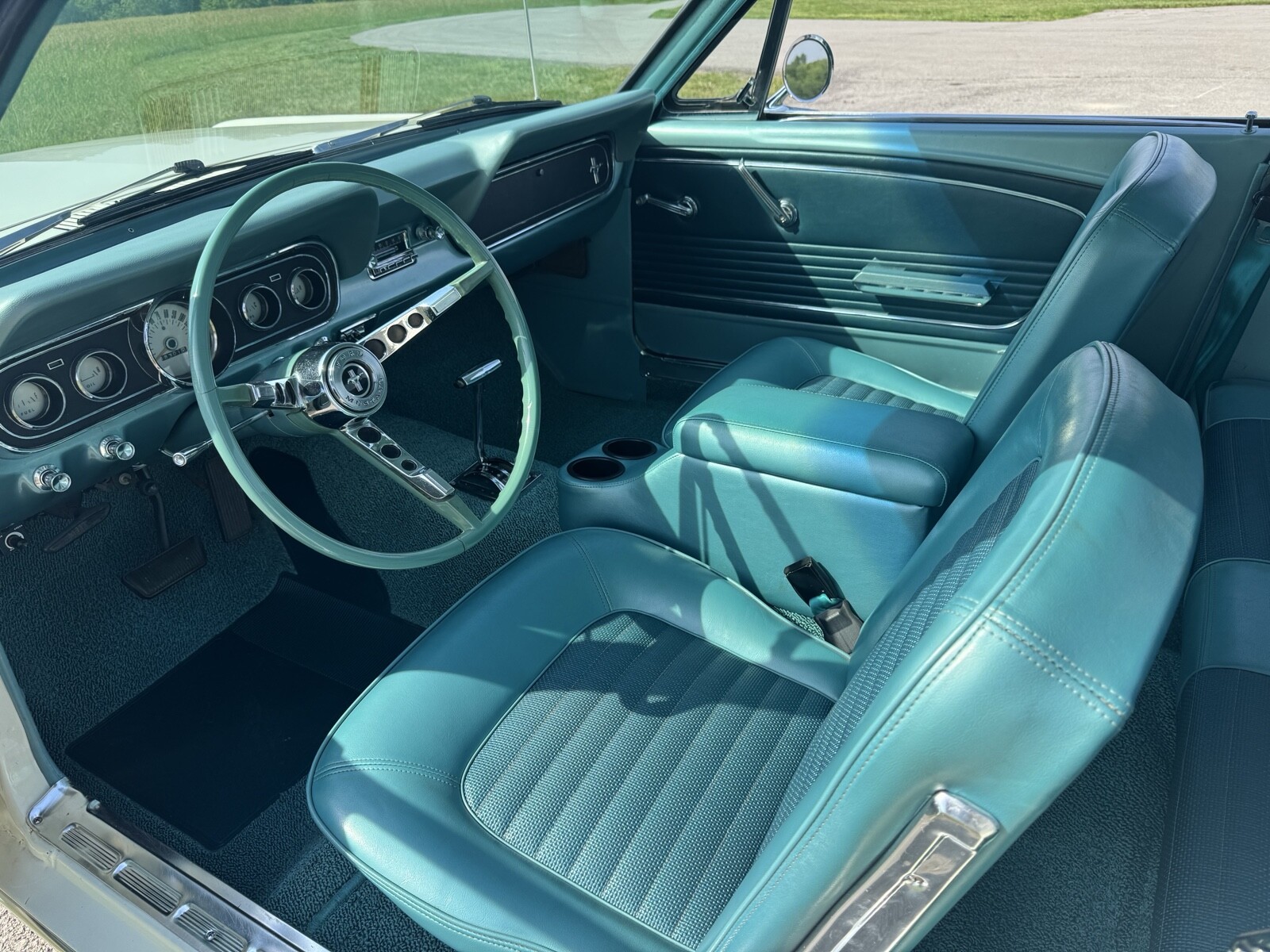Ford-Mustang-1966-Coupe-5