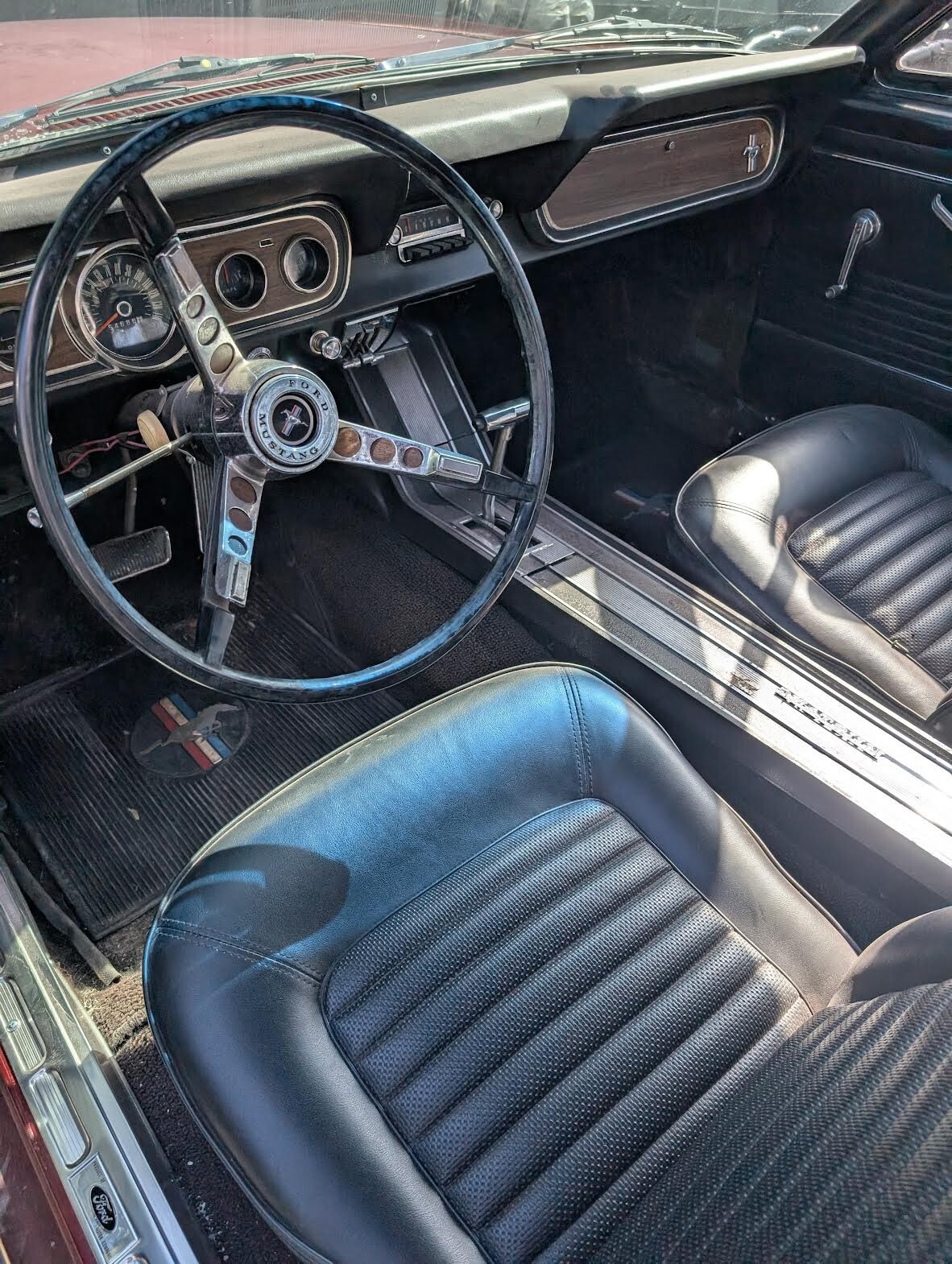 Ford-Mustang-1966-Coupe-8