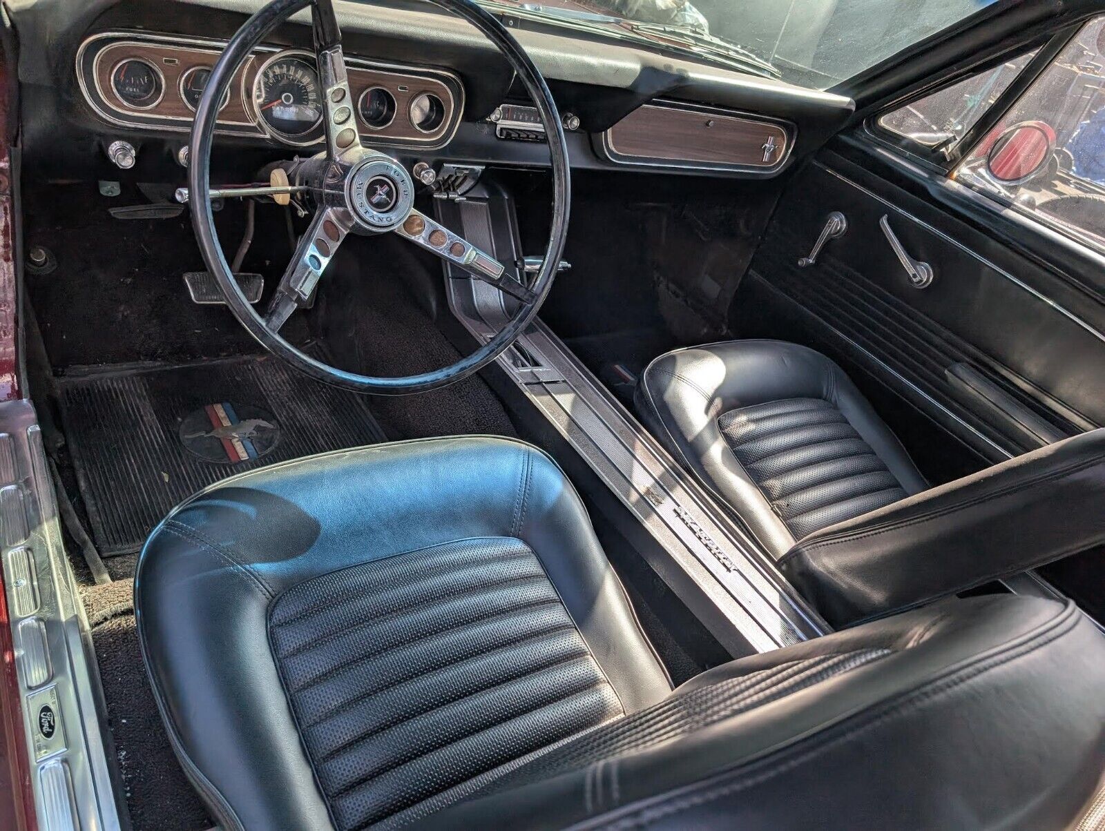 Ford-Mustang-1966-Coupe-9