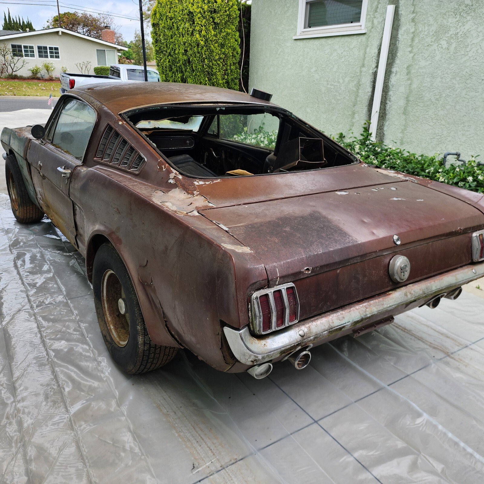 Ford-Mustang-1966-Fastback-11