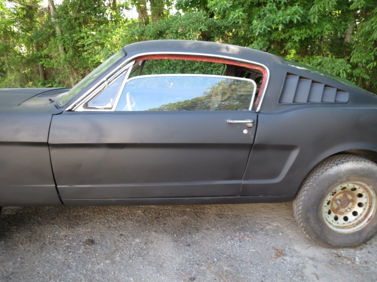 Ford-Mustang-1966-Fastback-2-2-5