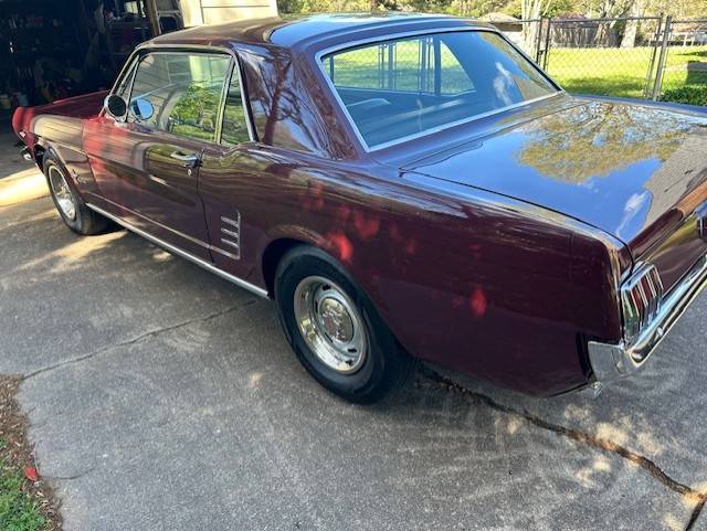 Ford-Mustang-1966-custom-2