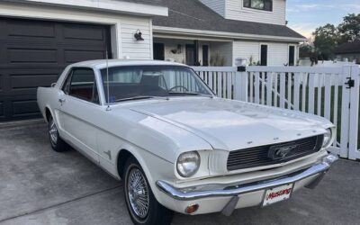 Ford Mustang  1966 white