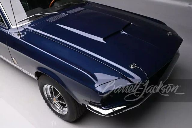 Ford-Mustang-1967-1