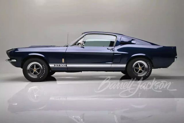 Ford-Mustang-1967-10
