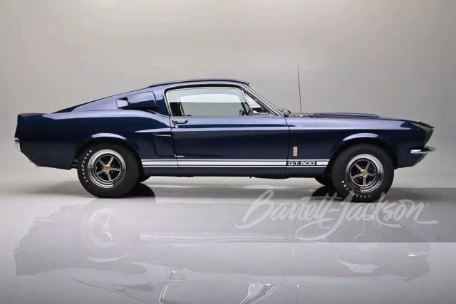Ford-Mustang-1967-13