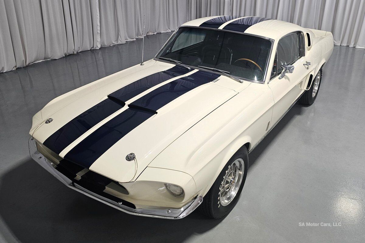Ford-Mustang-1967-15