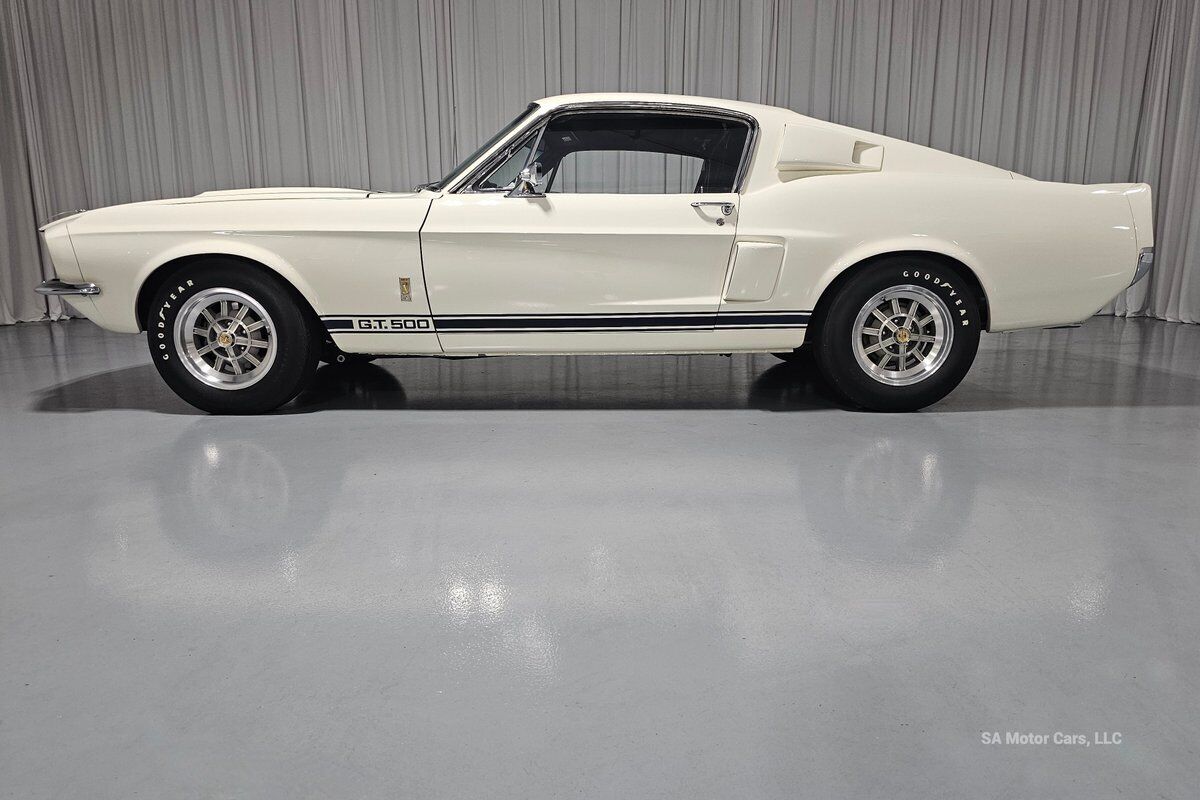 Ford-Mustang-1967-26