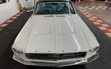 Ford-Mustang-1967-Convertible-10