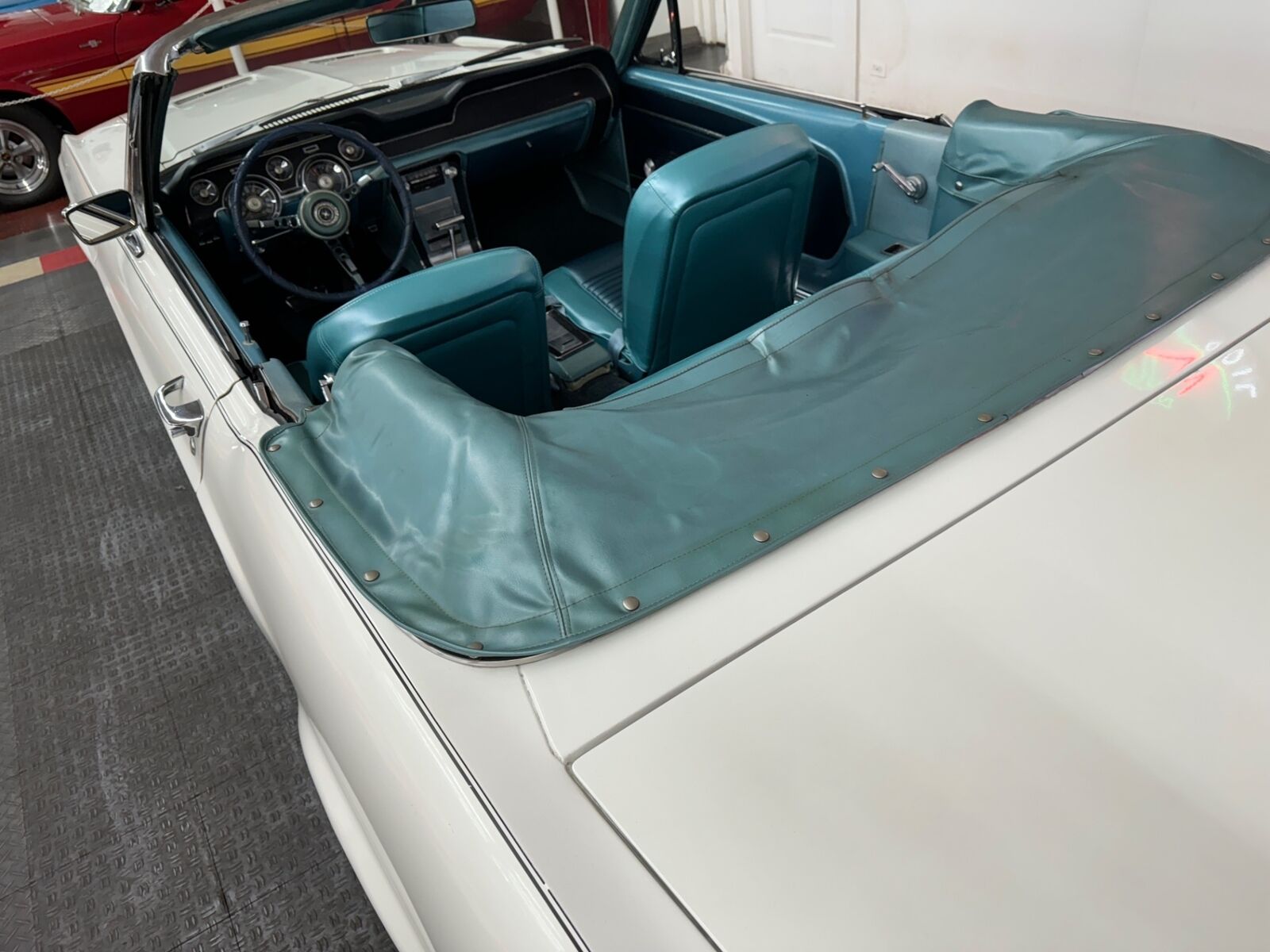 Ford-Mustang-1967-Convertible-20
