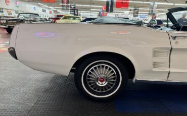 Ford-Mustang-1967-Convertible-30