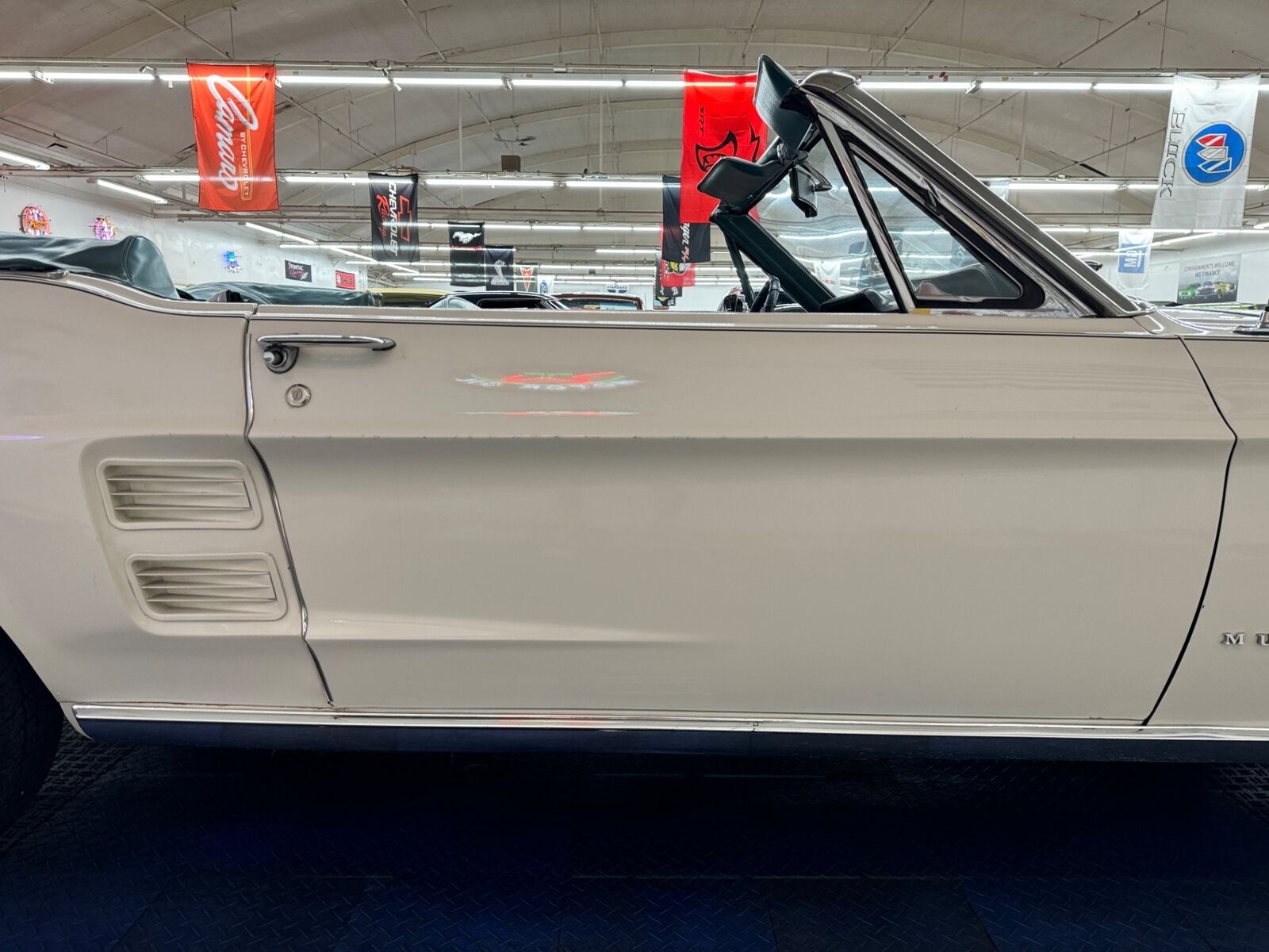 Ford-Mustang-1967-Convertible-31