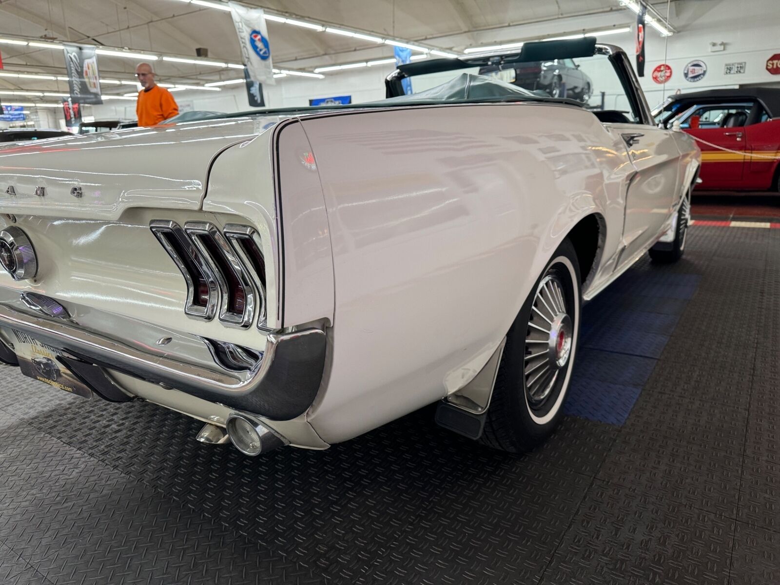 Ford-Mustang-1967-Convertible-33