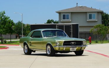 Ford-Mustang-1967-Coupe-1