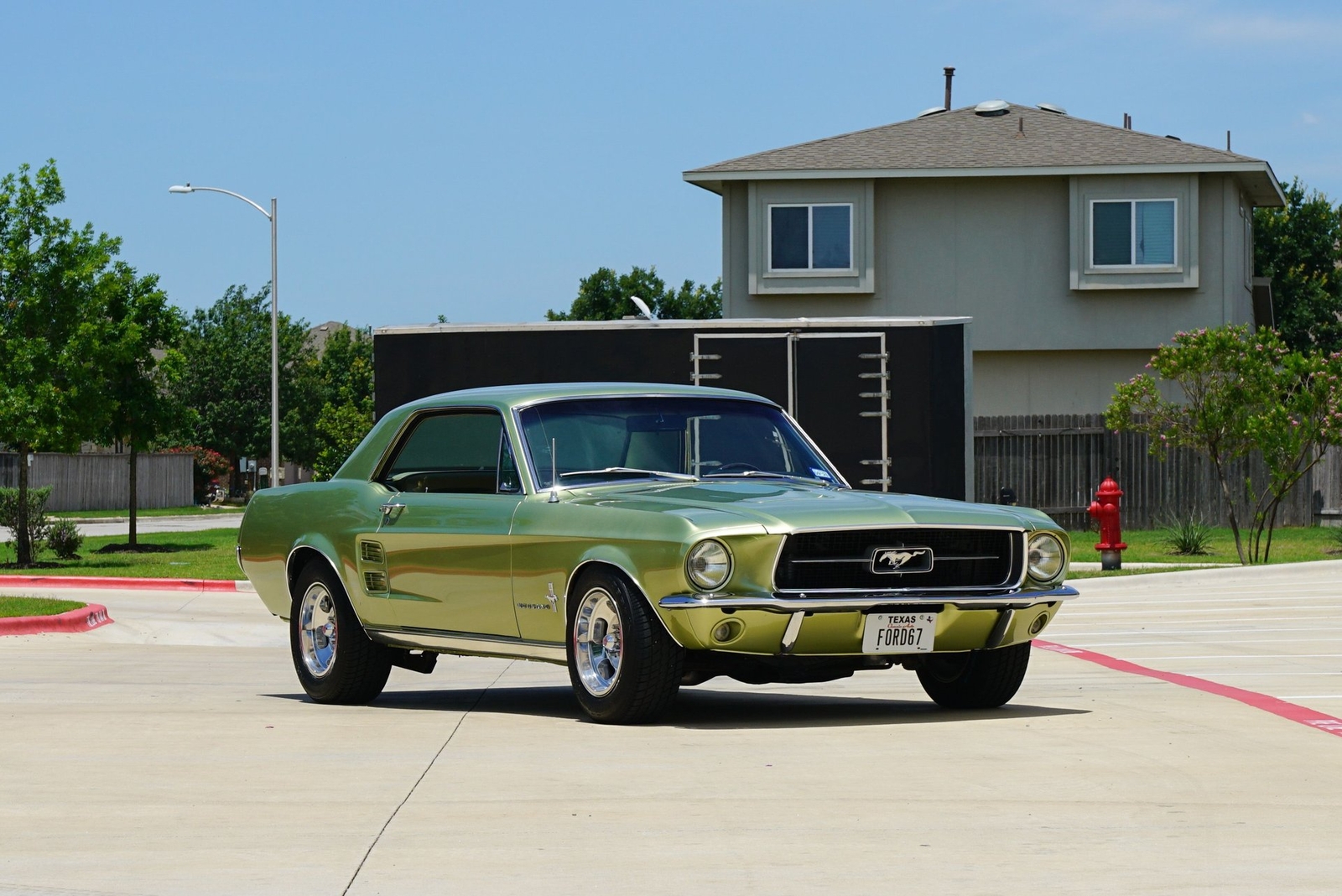 Ford-Mustang-1967-Coupe-1