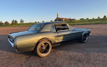 Ford-Mustang-1967-Coupe-1