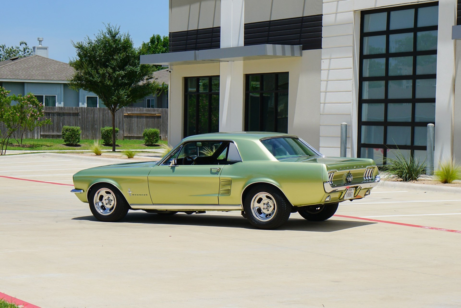 Ford-Mustang-1967-Coupe-11