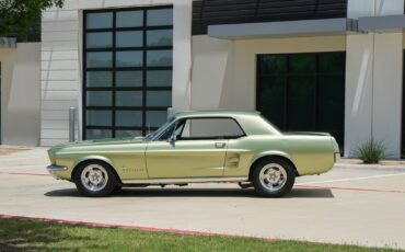 Ford-Mustang-1967-Coupe-12