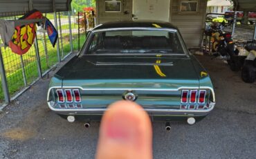 Ford-Mustang-1967-Coupe-2