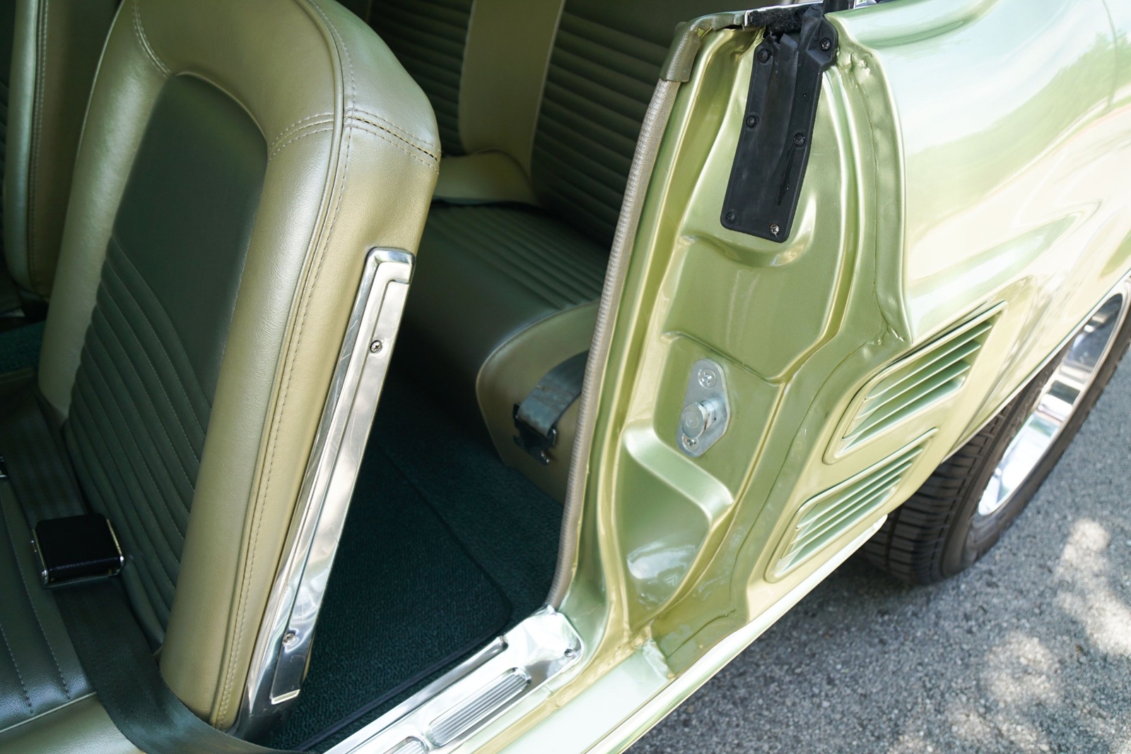 Ford-Mustang-1967-Coupe-22
