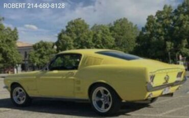 Ford-Mustang-1967-Coupe-3